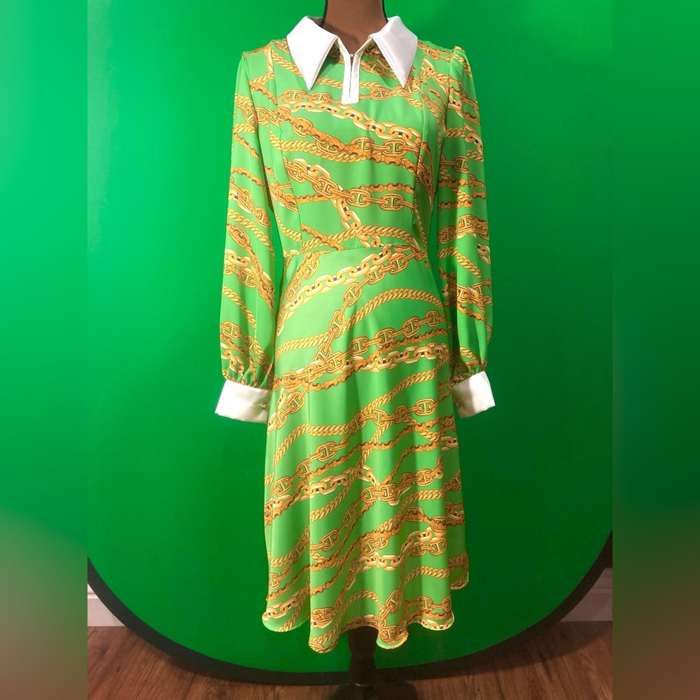 Green long sleeve dress